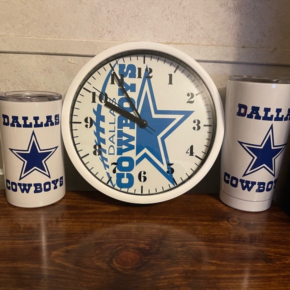 Dallas Cowboys Clock and Tumblers - Picture 3 of 13